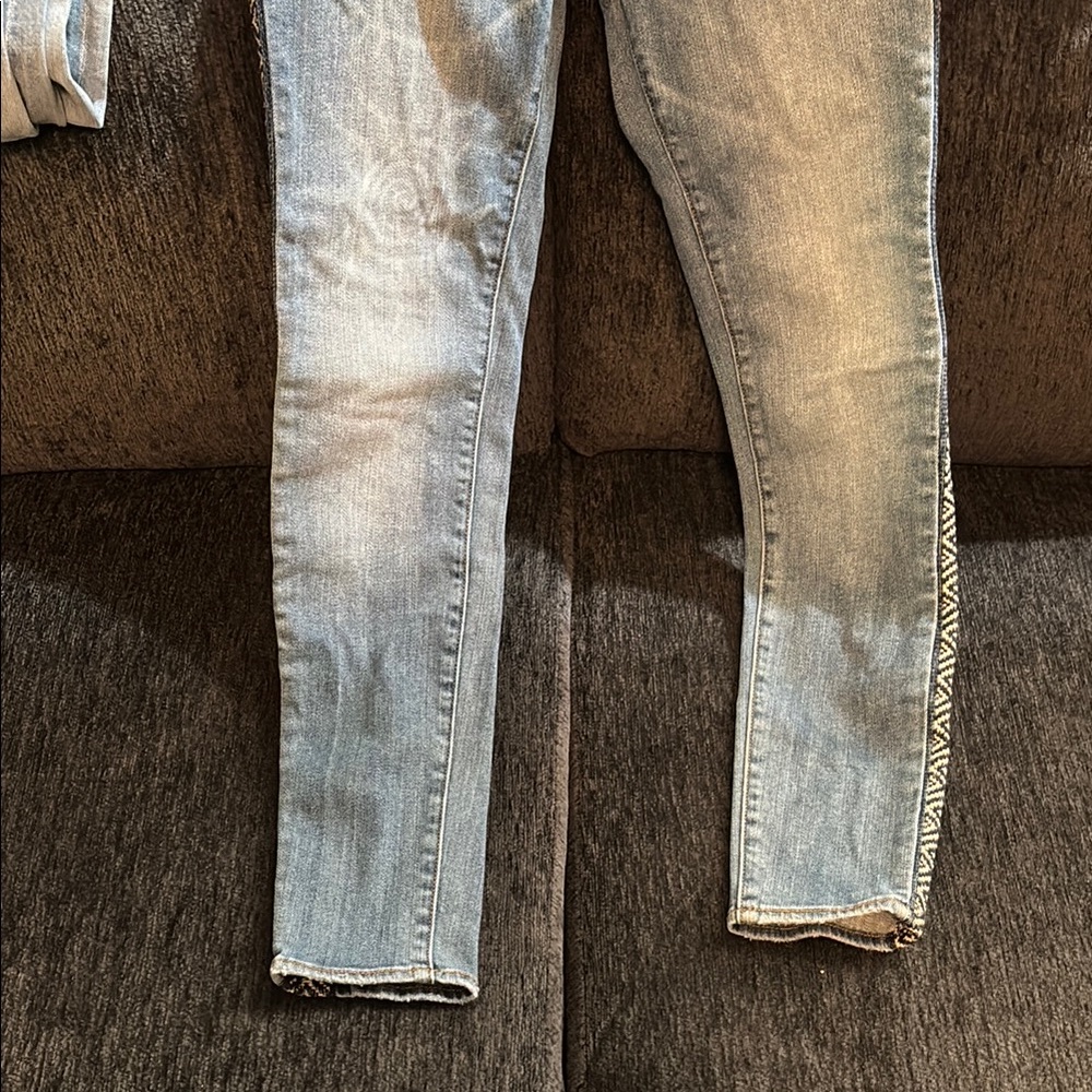 Driftwood Jackie Embroidered skinny jeans - Picture 7 of 8
